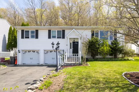 129 High Ridge Rd, Naugatuck, CT 06770