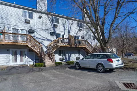103 Hamden Ave #E, Waterbury, CT 06704