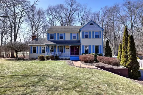 28 Andover Dr, Milford, CT 06460