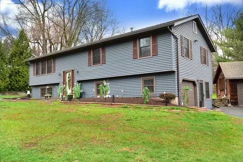 10 Adam Hl, Windsor, CT 06095