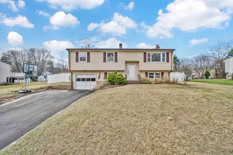 148 Quarry Brook Dr, South Windsor, CT 06074