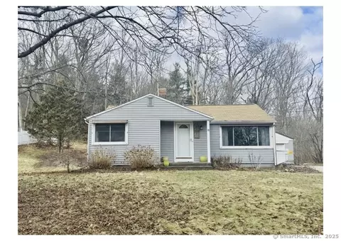 28 Mountain Rd, Mansfield, CT 06250