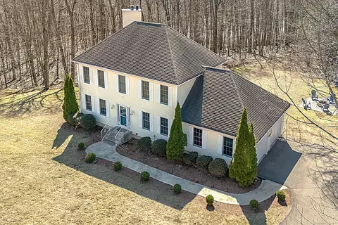 8 Pepperwood Rd, Tolland, CT 06084
