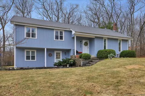 230 Geraldine Dr, Coventry, CT 06238