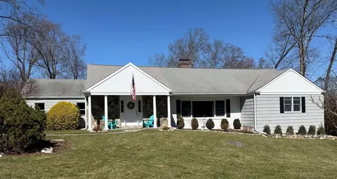 123 Pond Rd, Stamford, CT 06902