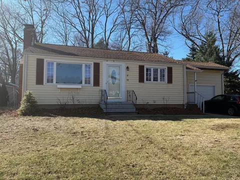 35 Marshall Rd, Meriden, CT 06450