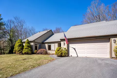25 Heritage Crst #A, Southbury, CT 06488