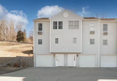 26 Valley Dr #26, New Milford, CT 06776