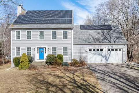 9 Autumn Way, Ledyard, CT 06339
