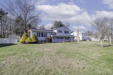 28 Dairy Farm Rd, Norwalk, CT 06851