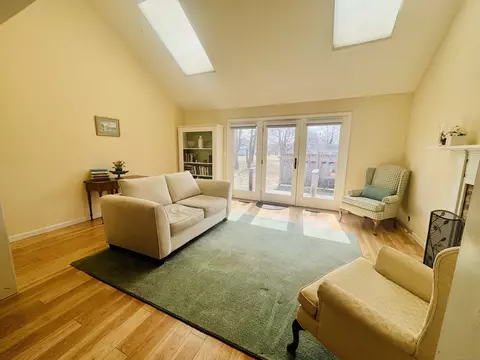 11 Coulter St #3, Old Saybrook, CT 06475