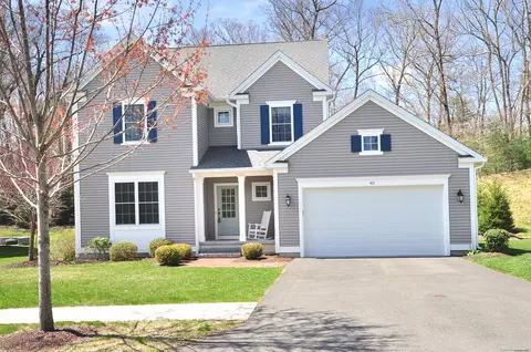 40 Carson Way #40, Simsbury, CT 06070