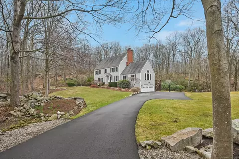 38 Woods End Dr, Wilton, CT 06897