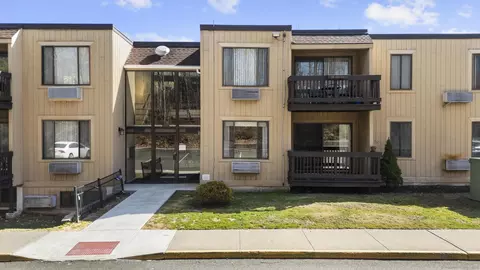 175 Mill Pond Rd #223, Hamden, CT 06514