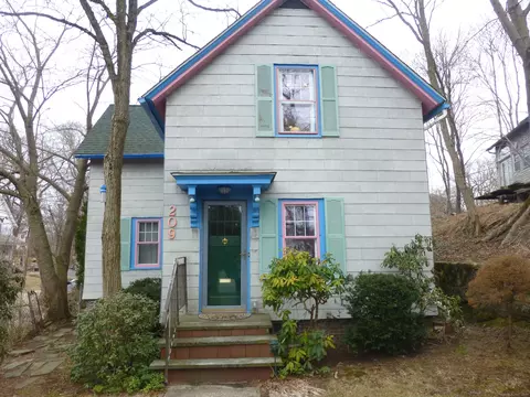 209 Boswell Ave, Norwich, CT 06360
