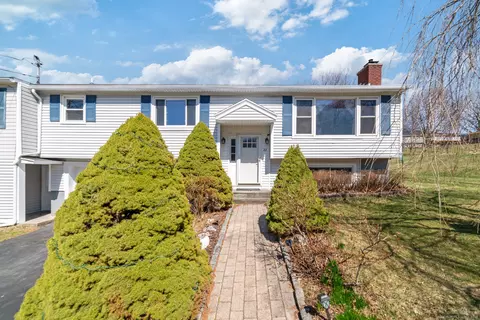 22 Stanley Dr, Seymour, CT 06483