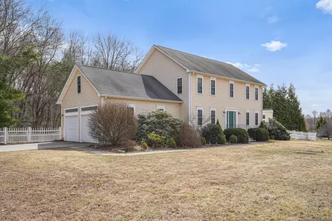 2 Haley Meadow Rd, Griswold, CT 06351
