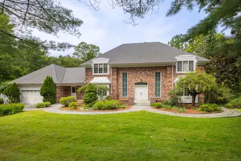 11 Cross Hill Rd, Bethel, CT 06801