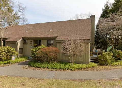 1027 Heritage Vlg #B, Southbury, CT 06488