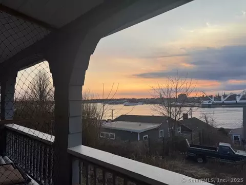 132 Thames St #R, Groton, CT 06340