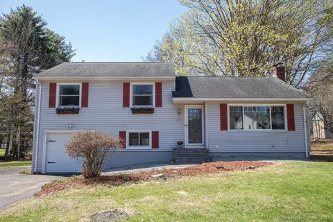 27 Walker Dr, Simsbury, CT 06070