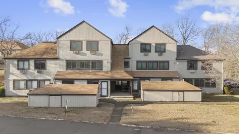 11 Pineview Dr #C, Branford, CT 06405