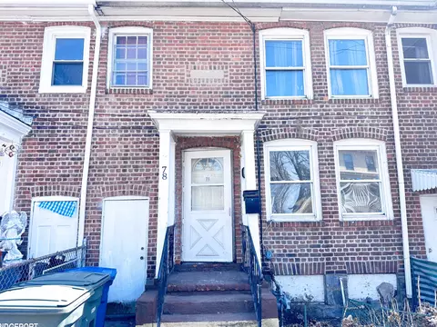 78 Asylum St, Bridgeport, CT 06610