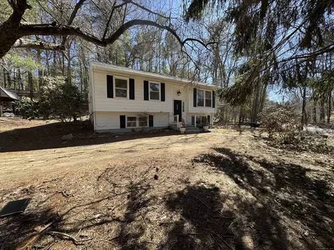 144 Putnam Rd, Killingly, CT 06241