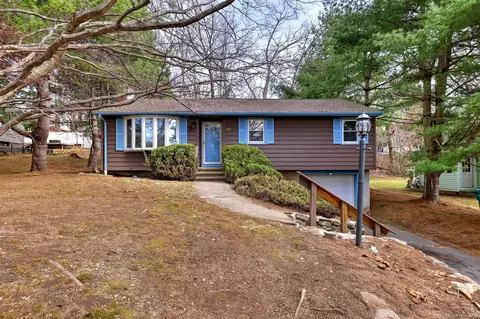 13 Edward Rd, Seymour, CT 06483