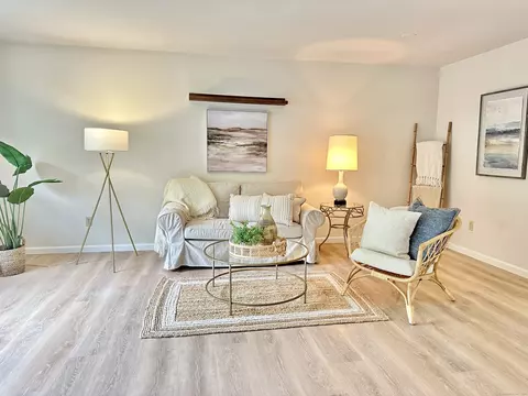 13 Brantwood Dr #13, Madison, CT 06443