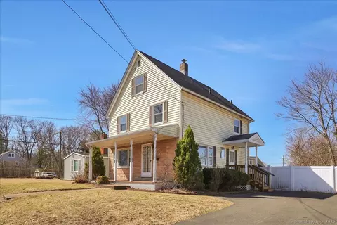 482 Adams St, Manchester, CT 06040