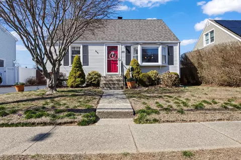 29 Alden Pl, Milford, CT 06460