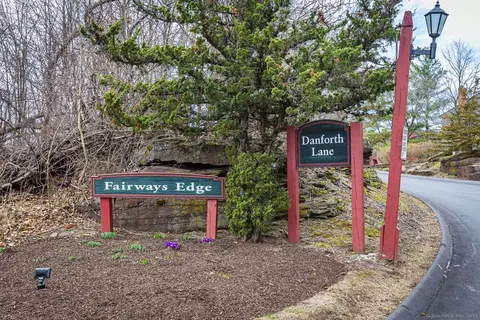 7 Danforth Ln #7, Rocky Hill, CT 06067