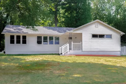 89 Brentmoor Rd, East Hartford, CT 06118