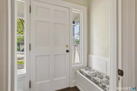 Entry Way - 5 Broadview St, Bristol, CT 06010 photo 1 of 3