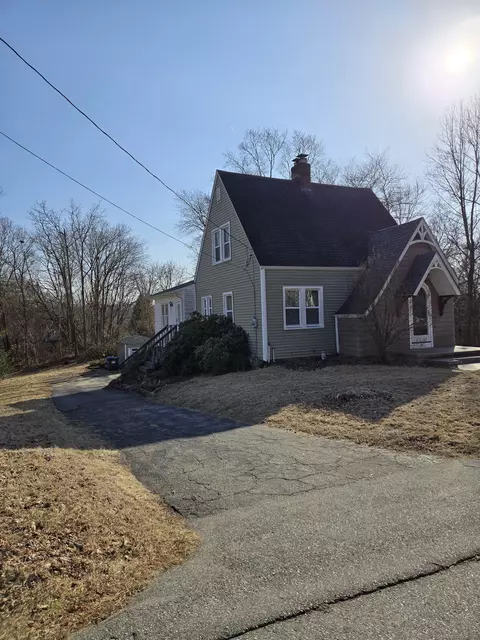 15 Sunset Ave, Norwich, CT 06360