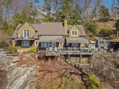 11 Driftwood Rd, Danbury, CT 06811