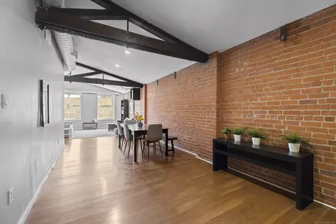 196 Crown St #5I, New Haven, CT 06510