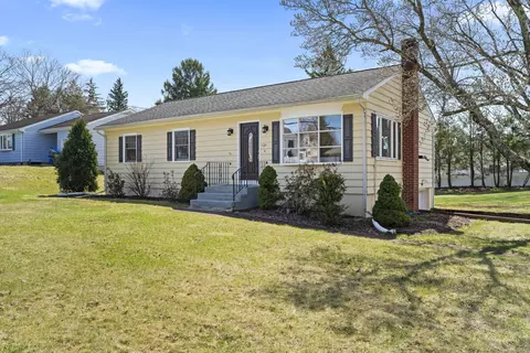 624 Benham St, Hamden, CT 06514