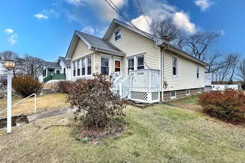 390 Patterson Ave, Stratford, CT 06614