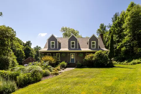 16 Osborne Hill Road Ext, Sandy Hook, CT 06482