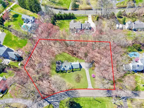 13 Pasture Ln, Darien, CT 06820