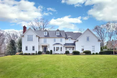 11 Woodhill Rd, Westport, CT 06880