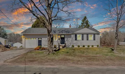 13 Pinecrest Dr, Southington, CT 06489