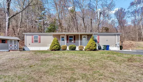3 Pond Rd, Southington, CT 06489