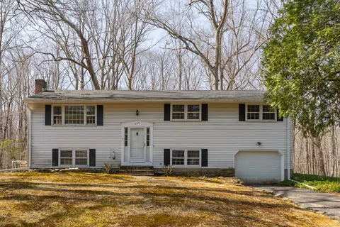 269 Glenwood Dr, Guilford, CT 06437