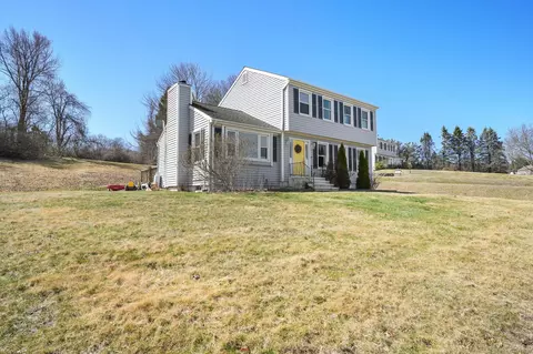 22 Deer Run Dr, Seymour, CT 06483