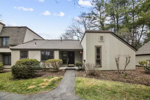 8 Byron Dr #8, Avon, CT 06001