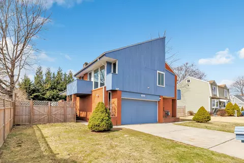 180 Loftus Cir, Bridgeport, CT 06606
