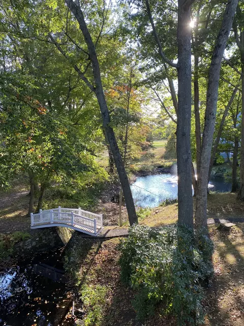 1423 Old Pond Ln #1423, Norwich, CT 06360